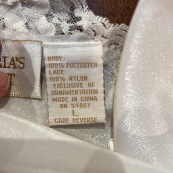 Victoria’s Secret nightgown bridal look - Picture 4 of 7